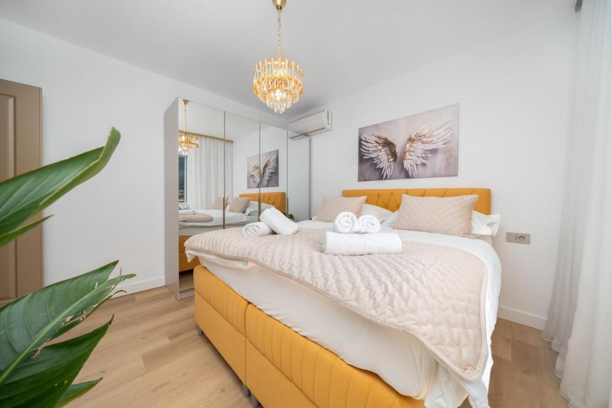 Penthouse Golden View With Private Jacuzzi And 100m2 Terrace - Exklusiv Makarska