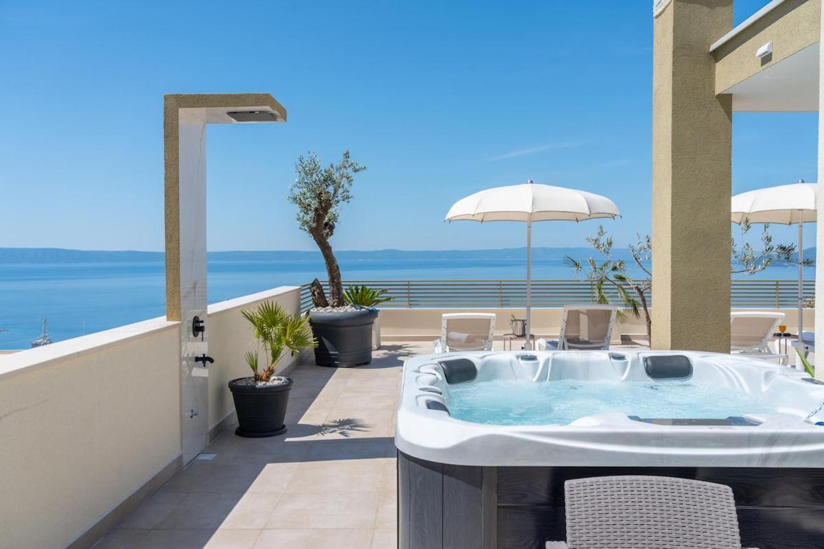 Penthouse Golden View With Private Jacuzzi And 100m2 Terrace - Exklusiv * Makarska