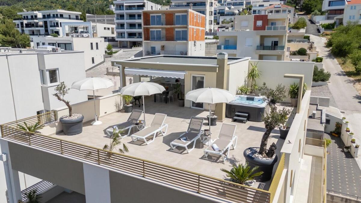 Apartment Penthouse Golden View With Private Jacuzzi And 100m2 Terrace - Exklusiv Makarska